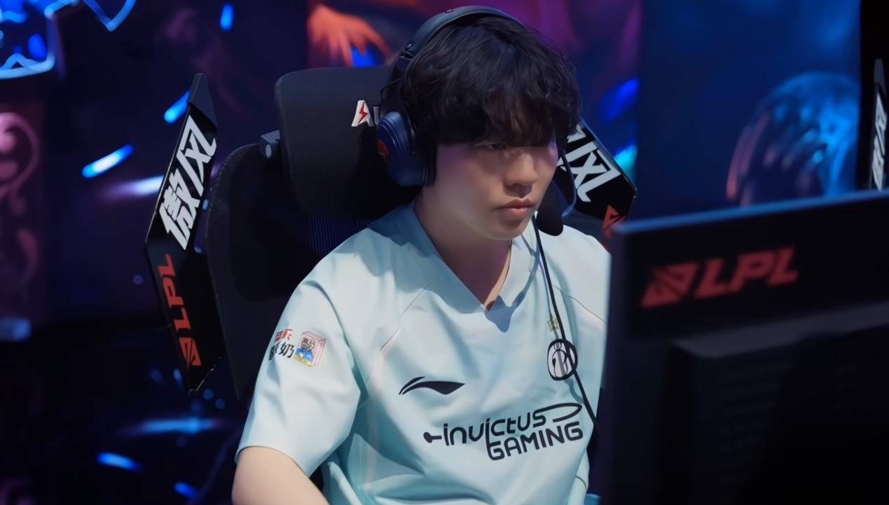 爱游戏 -Rookie在法国队比赛中高光表现，回归赛场引发热议！的简单介绍